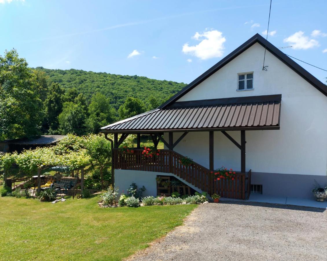 Villa Kuca Za Odmor Luna Slunj Exterior foto